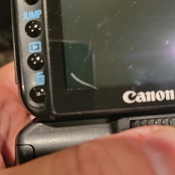 CANON REBEL XTi EFS 55-250 Camera/Lens & CANON Battery Grip - Picture 6 of 14